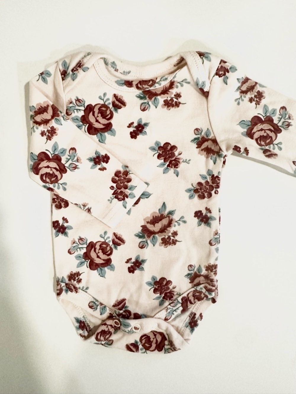 Cream Floral Long-Sleeve Baby One-Piece Bodysuit - Rose Print